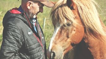 Sovnet inn i solskinnet