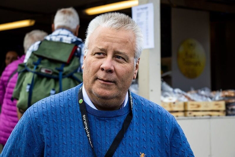 Stortingspolitiker Bård Hoksrud vil nå kjempe for strømstøtte til alle som driver med hest.
 Foto: Kristian Haughom
